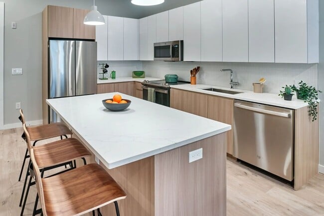 The Wyldes, Harrison, NJ 07029 - photo 3