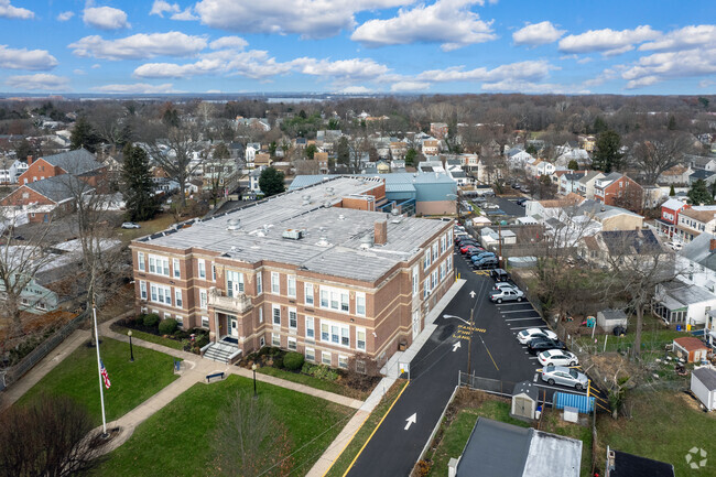 The MacFarland Intermediate School campus is within walking distance from he nearby homes.