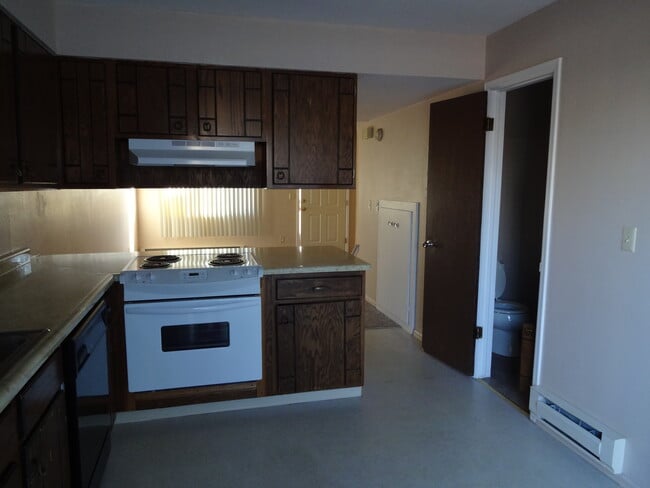 55 Castle Royal Dr, Pueblo, CO 81005 - photo 5