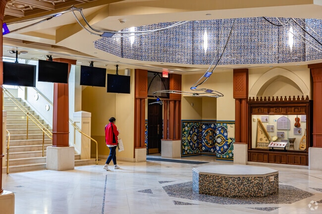 The Arab American National Museum near Hemlock Blesser promotes Arab-American contributions.