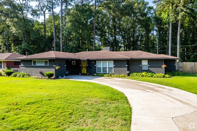 Ranch-style homes are seen all throughout Cloverdale Watson.