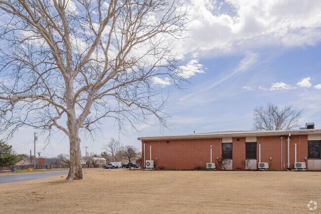 Clinton Public Schools is a quality school located in Clinton area.