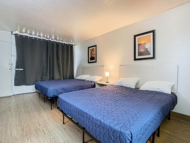 44199 Us-27 unit 282 Double Room, Davenport, FL 33897 - photo 7