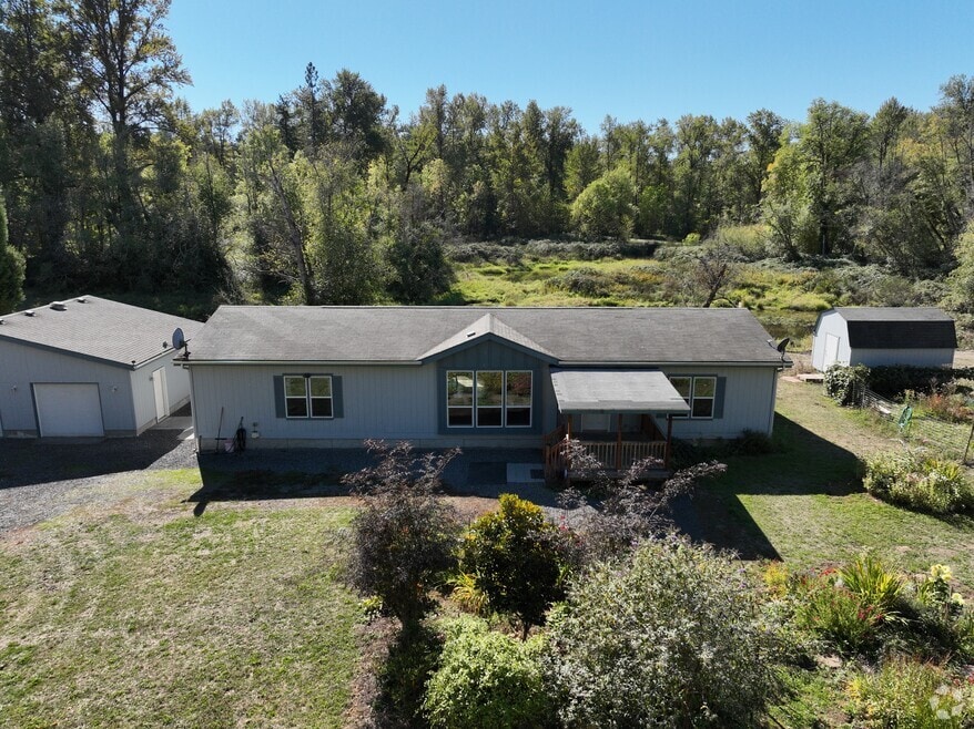 15984 N Santiam Hwy SE, Stayton, OR 97383 - photo 2