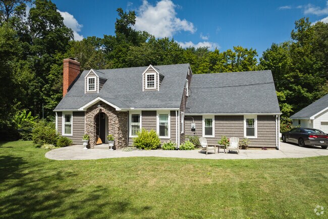 There are many styles of home to choose from in Southwyck.