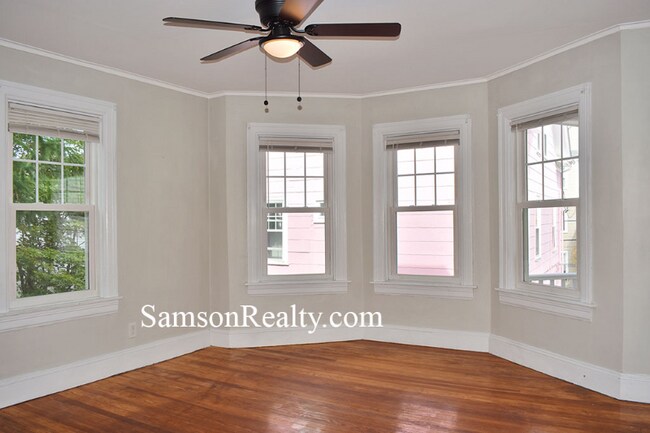 329 Williams St unit 2Rear, Providence, RI 02906 - photo 2