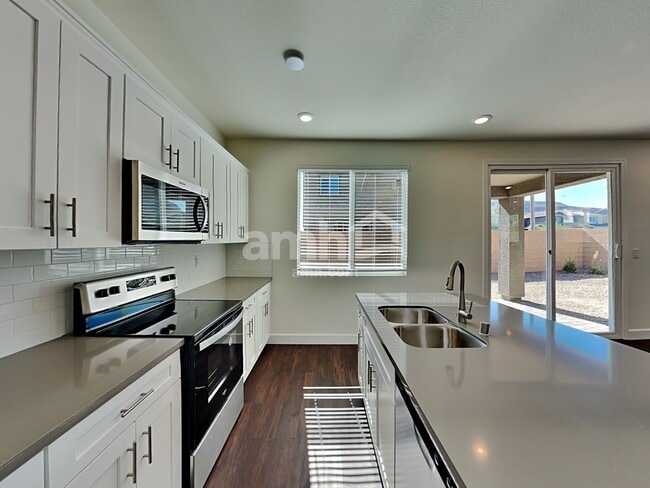 8863 Carmine Cob Ave, Las Vegas, NV 89178 - photo 3