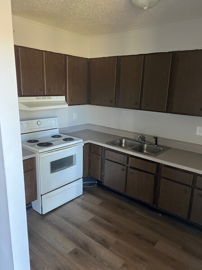 100 Shannon Dr, Rockingham, NC 28379