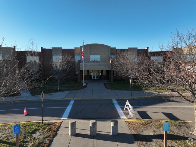North Trail Elementary has a student-teacher ratio of 13 to 1.