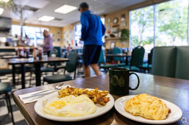 Head to Dot's Diner near Pine Brook Hill for a delicious classic breakfast.