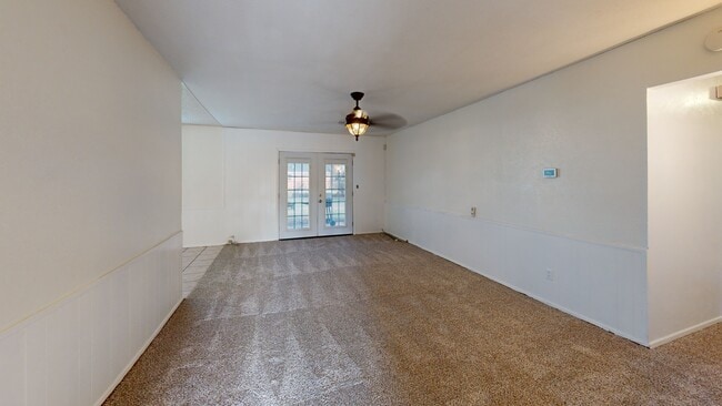 3501 Richardson Ct W, Fort Worth, TX 76119 - photo 3