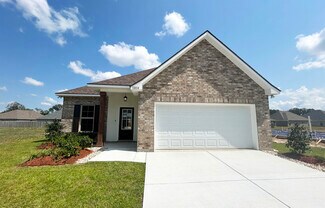 18814 Corlis Green Dr, Zachary, LA 70791
