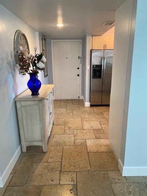 53 High Point Cir W unit 112, Naples, FL 34103 - photo 2