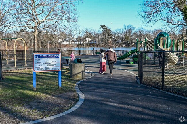 Grant Park in nearby Hewlett features a playground, ice rink, and walking trail along the pond.
