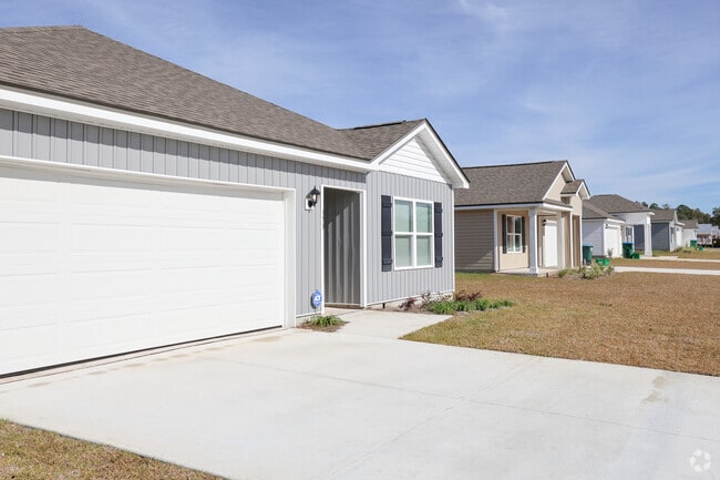 Rows of new Millennial Models are affordable and beautiful home options in Crawfordville.