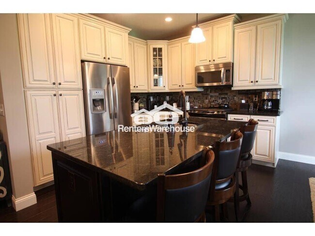 8411 Larch Ln N, Maple Grove, MN 55369 - photo 4