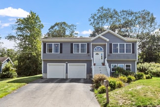4 Crest Ave, Worcester, MA 01607