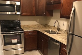 370 Wallace Rd Unit D12, Nashville, TN 37211