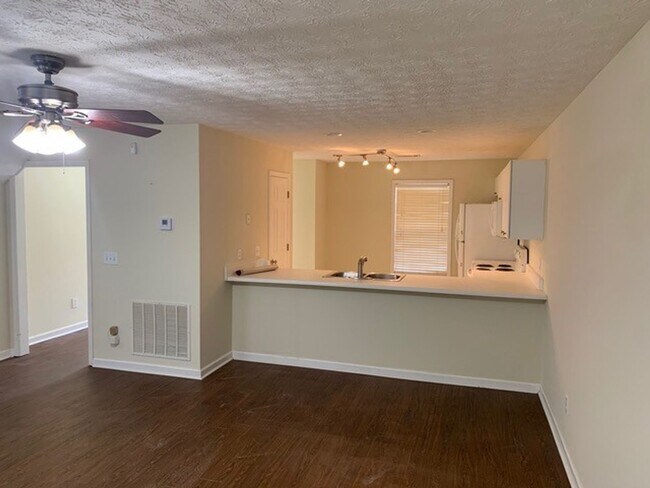 1477 N Donahue Dr, Auburn, AL 36830 - photo 4