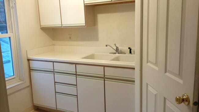 1555 White St unit 2, Dubuque, IA 52001 - photo 2