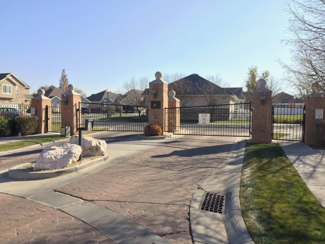 1519 W Turtle Dove Ln, West Jordan, UT 84088 - photo 2