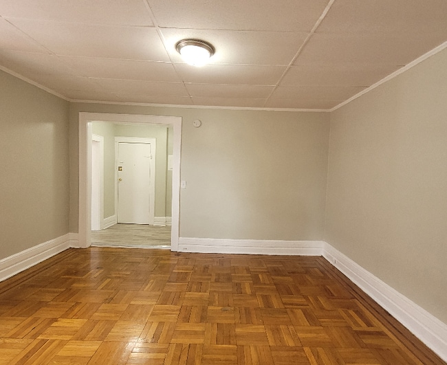 2 Columbia Ave 404