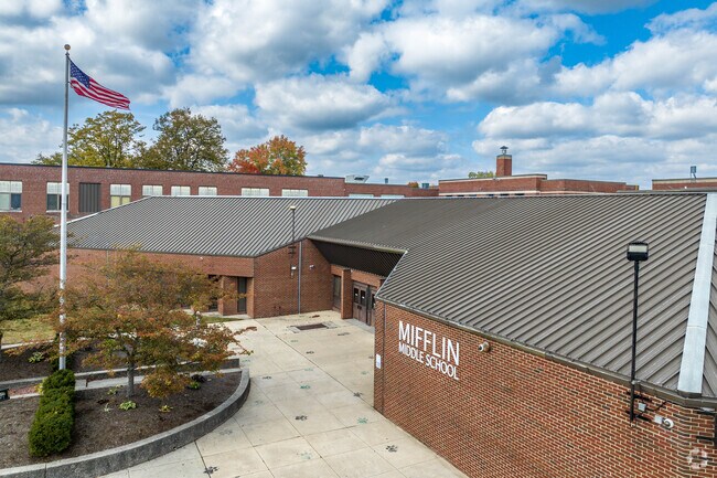 Mifflin Middle School in Bridgeview strives to provide a positive learning environment.