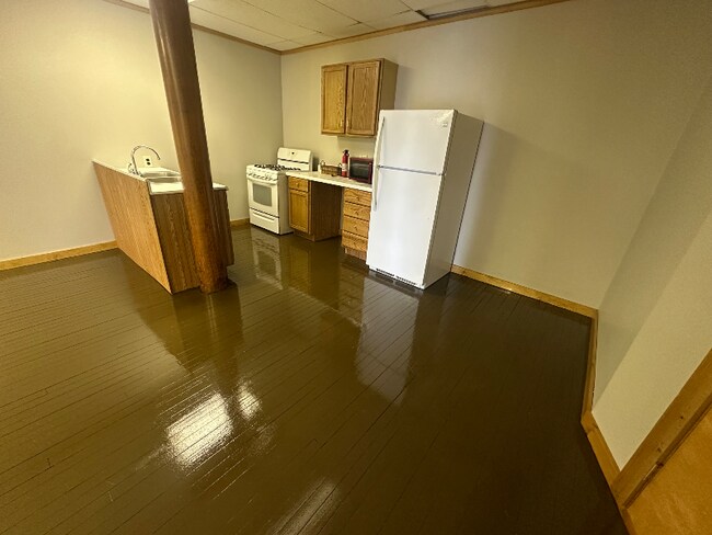 120 N Main St, Churubusco, IN 46723 - photo 5