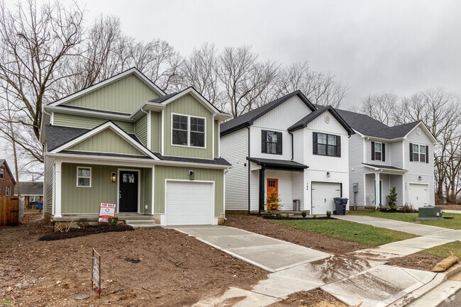 Homebuyers looking in Joyland can expect to spend around $179 per square foot.