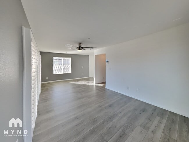 8044 Mercury Skye St, Las Vegas, NV 89166 - photo 4