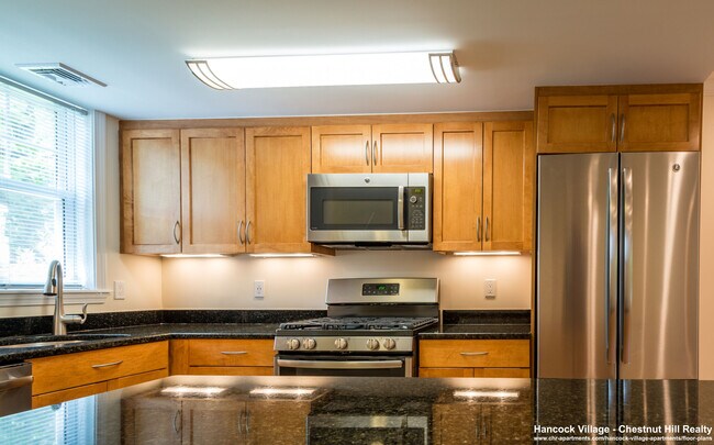 132 Sherman Rd, Boston, MA 02467 - photo 6
