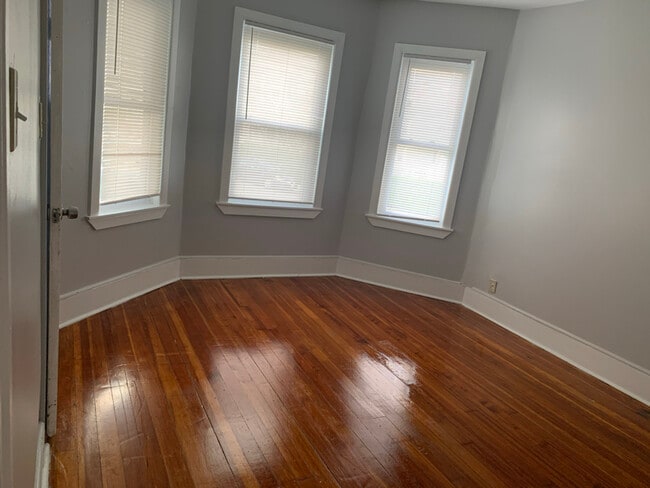 19 Topliff St unit 19 Topliff St, Dorchester, MA 02122 - photo 5