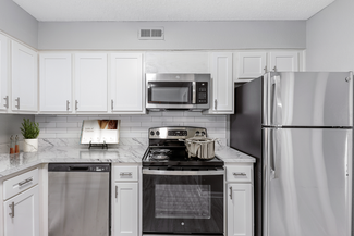 1450 Raintree Way, Roswell, GA 30076