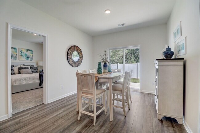 380 Acorn St, Sumter, SC 29154 - photo 6