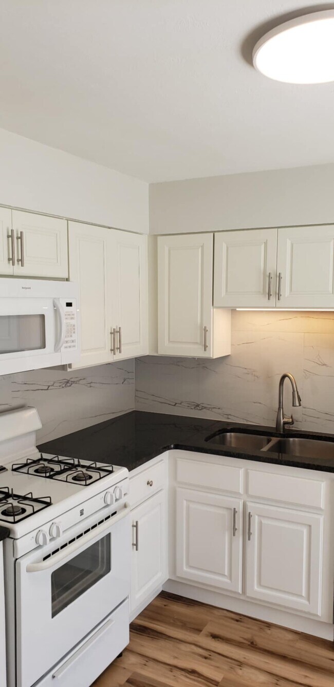 4475 Aspen Woods Ct, Atlanta, GA 30360 - photo 6