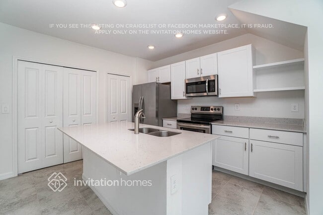 7169 Greenwood Park Cir, Fort Myers, FL 33967 - photo 4