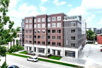 202 E Daniel St, Champaign, IL 61820