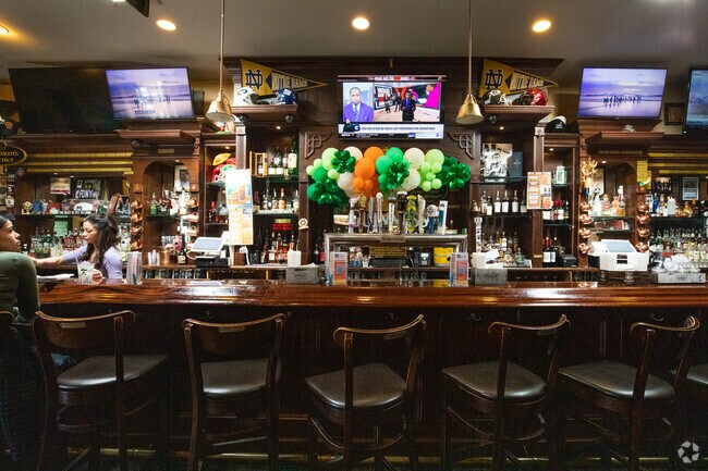 The great bar at Flanagans Irish Pub in Lake Ronkonkoma.
