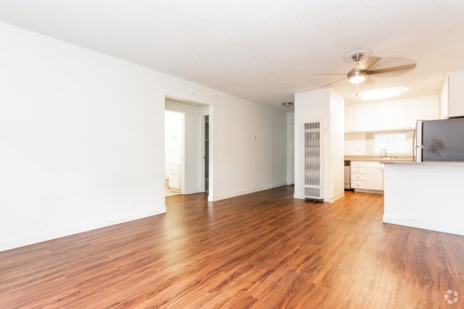 St Moritz Apartments, Concord, CA 94520 - photo 2