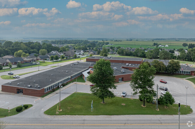 Scott Elementary School has 528 students in attendance.