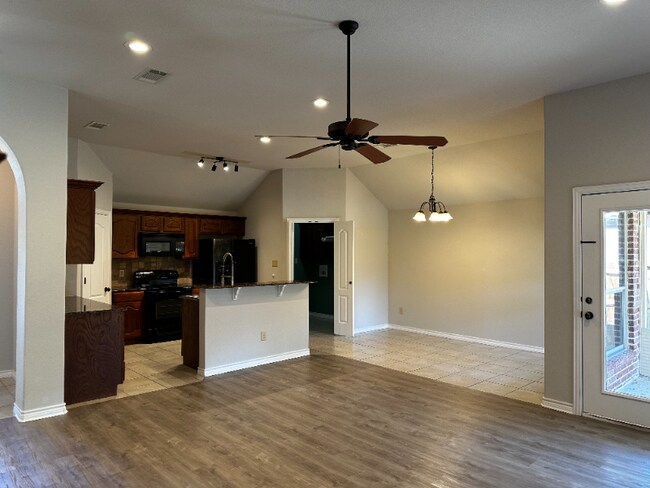 3120 Lippizan St, Waco, TX 76706 - photo 4