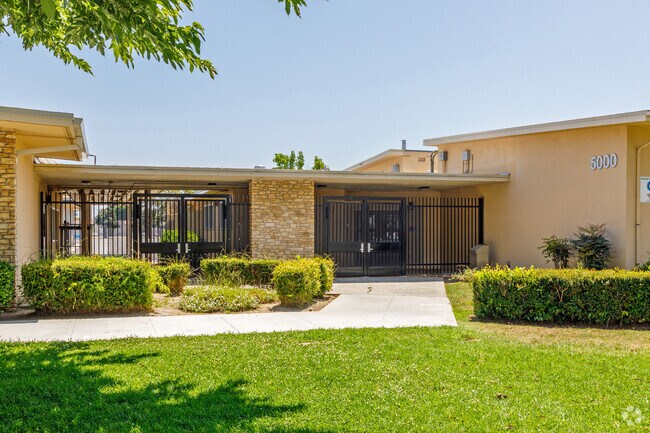 Front gate at Burcham Elementary School.