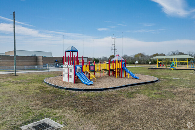 apartments near rosa parks elementary school