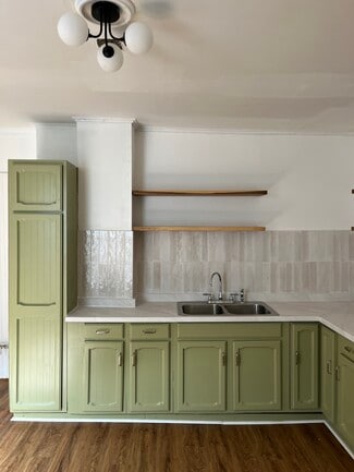 188 3rd St Unit Second Floor, Troy, NY 12180