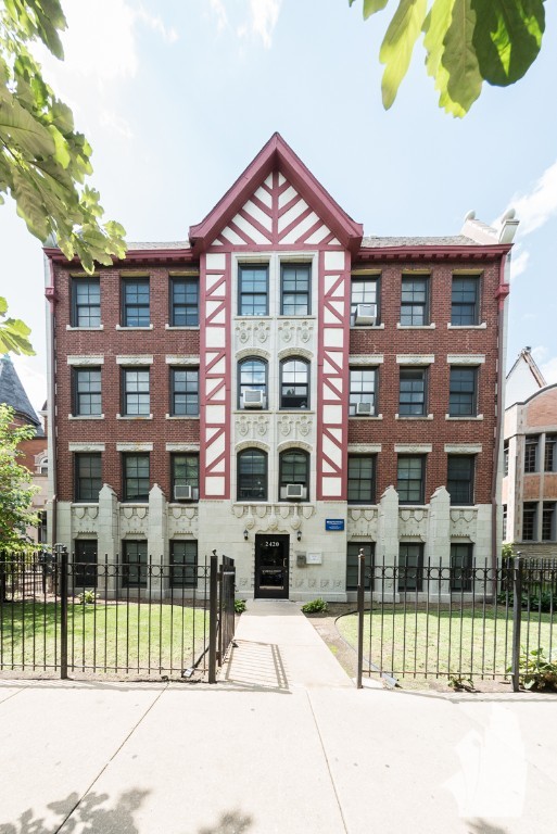 2420 N Kedzie Blvd Unit B04, Chicago, IL 60647
