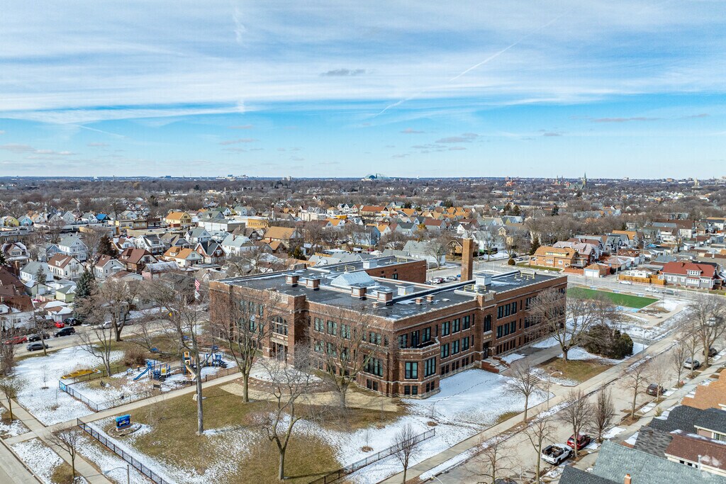 Zablocki School is nestled between Milwaukee area homes.