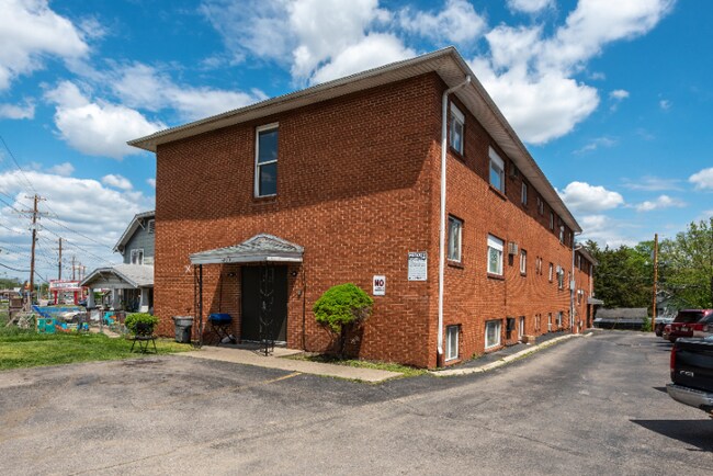 800 Harrisburg Pike unit 800 C5, Columbus, OH 43223 - photo 6