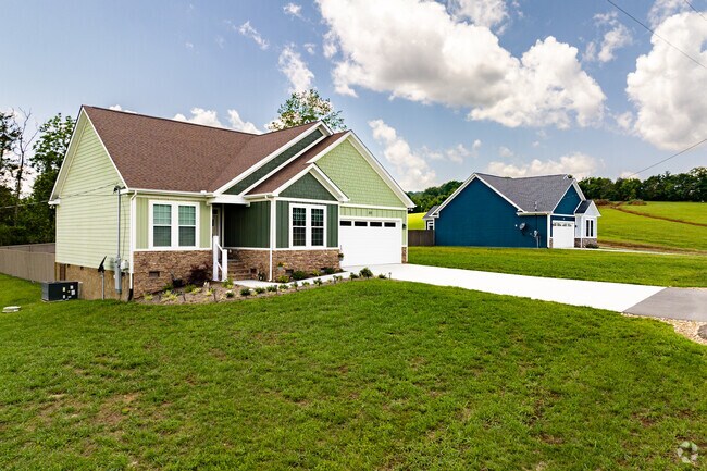 Plainview offers many single-family Craftsman-style homes.