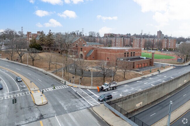 Roosevelt High School – Early College Studies sits alongside Central Avenue.