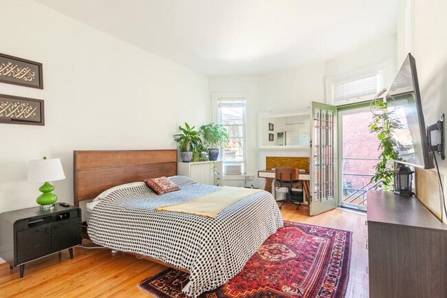 1709 New Hampshire Ave NW unit ID1353334P, Washington, DC 20009 - photo 2